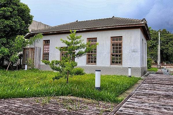 800px-Former_Fengtian_Village_immigration_office,_Shoufeng_Township,_Hualien_(Taiwan)