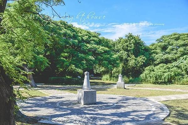 白沙岬燈塔（1898年建）國定古蹟-1901年啟用-塔身為雙