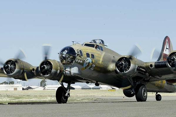 B-17空中堡壘轟炸機（B-17 flying fortre