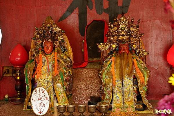 土地公娶妻+土地婆/土地公被逼婚 村民鎖廟門反制逼婚 /福德