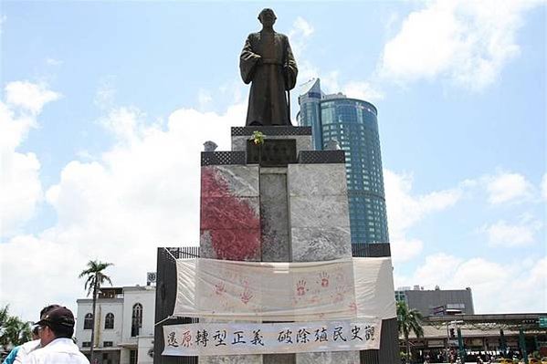 1912年臺南火車站台南驛-後藤新平前民政長官銅像/臺南火車