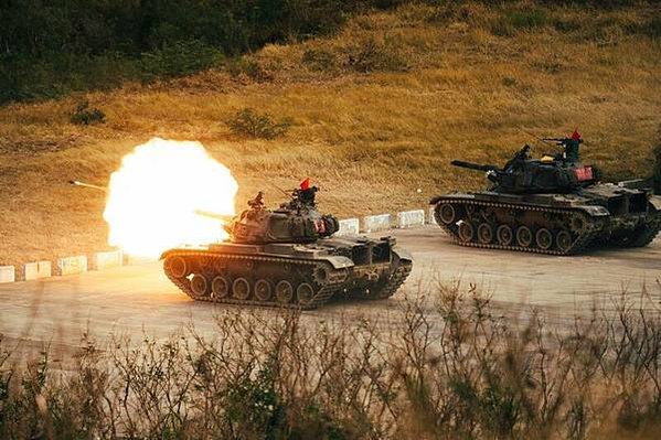 M109A6自走砲/國軍方換裝新型火砲 敲定近300億元採購