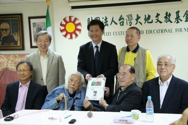 在南投草屯鎮台灣聖山－生態教育園區「台灣人拜台灣神」之「台灣