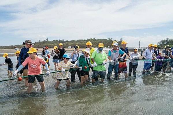 永安漁港-新屋石滬群-海洋客家文化-一邊耕田，一邊『耕海』-