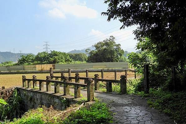 南庄鄉糯米橋小南埔崇聖宮附近-挑夫古道 又稱為「屯營古道」上