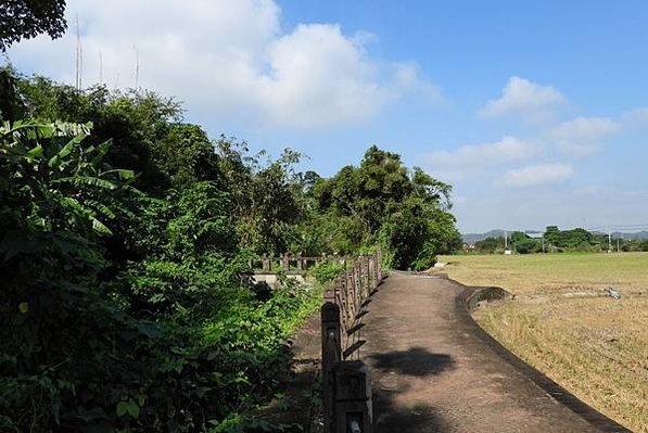 南庄鄉糯米橋小南埔崇聖宮附近-挑夫古道 又稱為「屯營古道」上