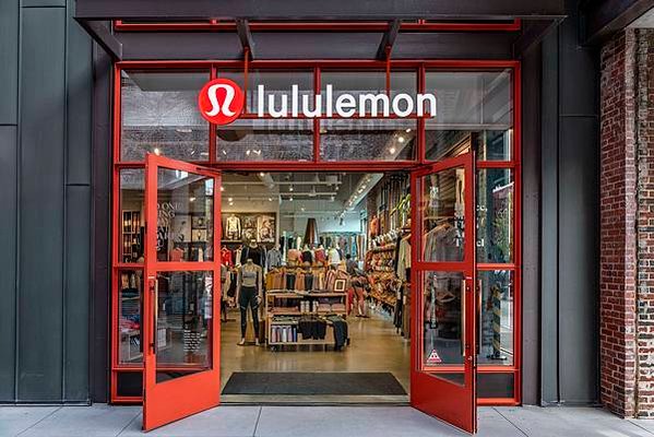 //品牌行銷好文分享// Under Armour再見了！Lululemon憑這4項策略，成功擠進北美前三運動品牌窄門