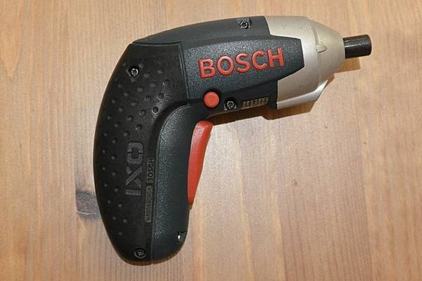 DIY〉博世電動起子 Bosch IXO．更換微動開關 ZI