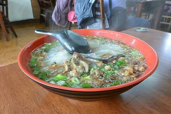 狗狗健行〉新竹芎林．文林生態古道（路線３）．庭芳麵食館