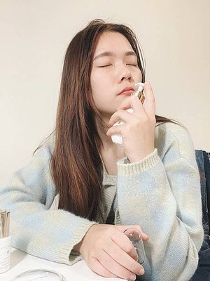 好物推薦|克麗緹娜CHLITINA::臉部保養推薦！月見草禦