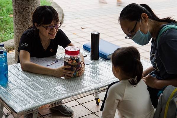 圖說：劉芷伶指出無論實體或線上上課，順暢與否與孩子的穩定度有關。