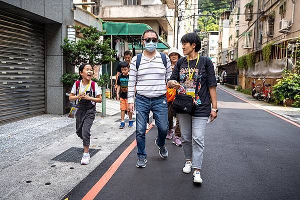 視障旅遊達人帶路 香港小學生暢遊台北