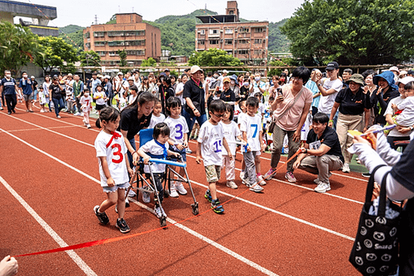 「龍總逗陣來」親子運動會  共融不分你和我