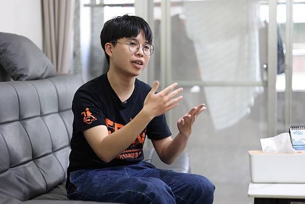 0466圖說：劉子新說明家園可提升身心障礙者的社會參與。