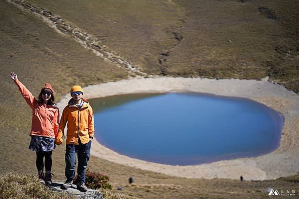 台東熱門登山景點嘉明湖，圖:「山女孩MelissaxMao冒險生活」提供。