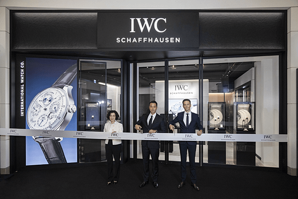 IWC 萬國錶台北101專賣店以嶄新的摩登當代形象於台北10