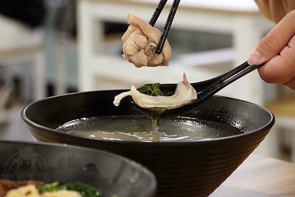 中原大學牛肉麵推薦｜鍾小勤麵食館 大份量平價美食，大學生激推