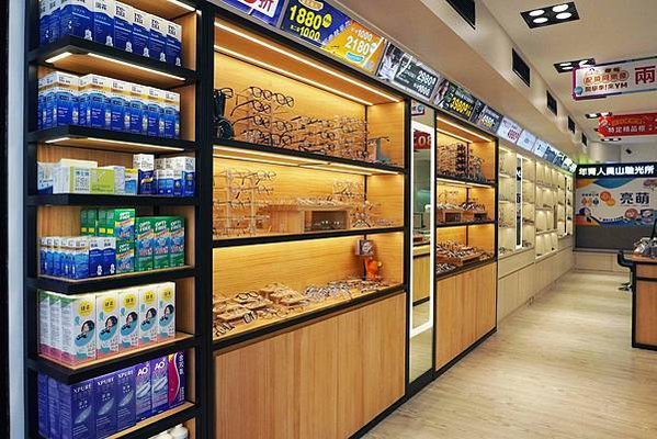 中和眼鏡行推薦｜年青人眼鏡 中和員山店～駐店驗光師、眼鏡磨片
