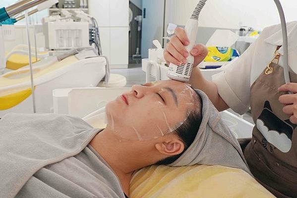 台南做臉推薦｜洗臉貓 台南東橋店～孔夫仔泡沖、無痛清粉刺、深