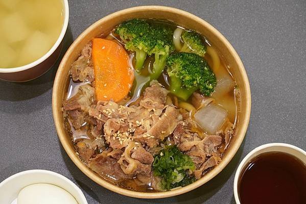 公館咖哩推薦｜小鹿亭 咖哩、丼飯、烏龍麵，肉燥系列便當＄90