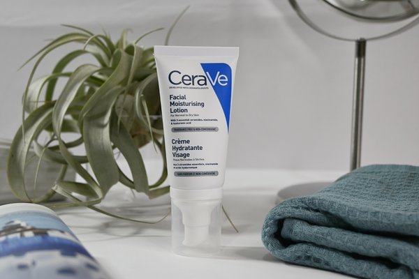 CeraVe適樂膚全效超級修護乳,CeraVe適樂膚評價,CeraVe適樂膚推薦,敏乾肌保養推薦,痘痘肌保養推薦,4%高濃度菸鹼醯胺,高效三重神經醯胺,一瓶改善三大敏感肌問題
