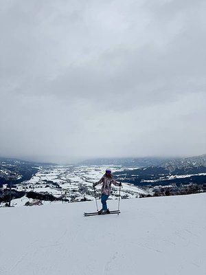 23/24雪季 -- 雪齡四天就越級打怪 (石打丸山滑雪場)