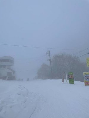 23/24雪季 -- 雪齡四天就越級打怪 (石打丸山滑雪場)