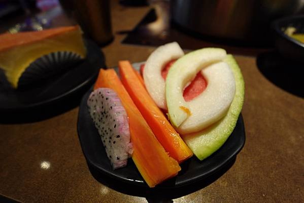 公館麻辣鍋推薦 《馬辣心潮麻辣鍋》698 元起開吃海鮮、和牛