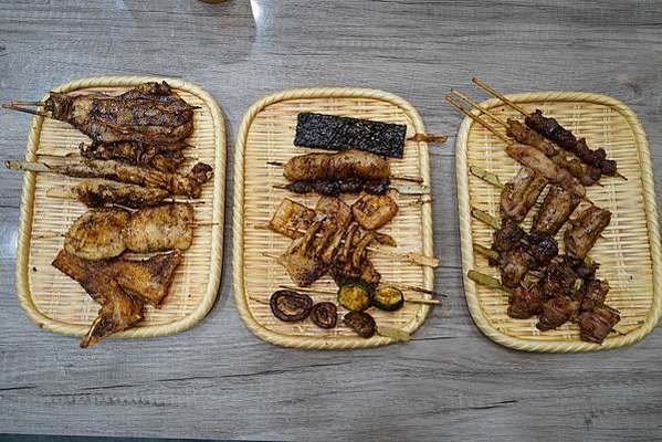 台中西屯區(逢甲夜市) | 柒串燒—新鮮食材，烤功一流，快來