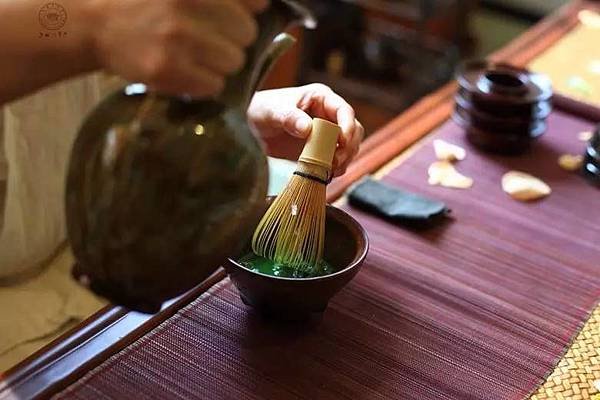 茶道包括茶藝、茶禮、茶境、修道四大要素/禪宗宗門因此將坐禪飲