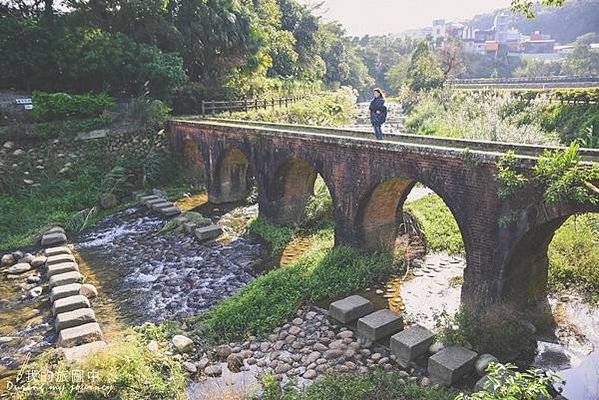 「糯米橋」大平紅橋全台僅剩三座的百年古橋（紅橋），其中一座就