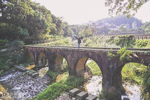 「糯米橋」大平紅橋全台僅剩三座的百年古橋（紅橋），其中一座就