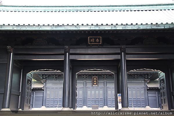 日本祭孔/日本也開始築建孔廟，較有名的有以下幾座。琉球那霸市