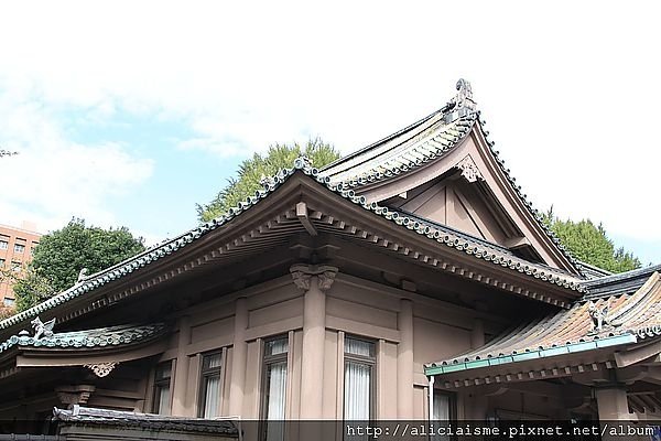 日本祭孔/日本也開始築建孔廟，較有名的有以下幾座。琉球那霸市