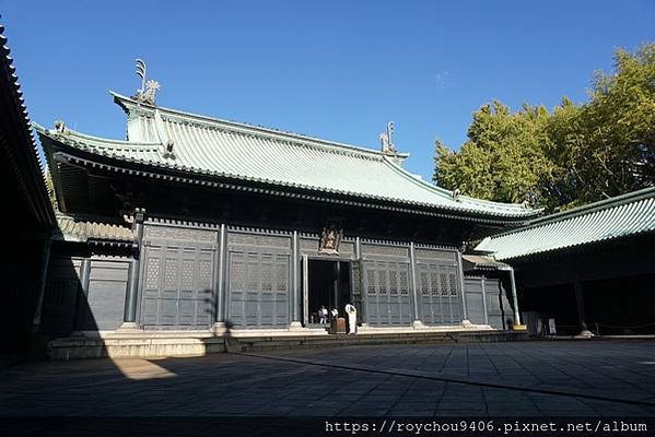 日本祭孔/日本也開始築建孔廟，較有名的有以下幾座。琉球那霸市