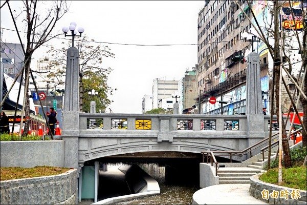 台中綠川百年櫻橋/全台首條「綠空鐵路花園廊道」/「櫻橋」興建