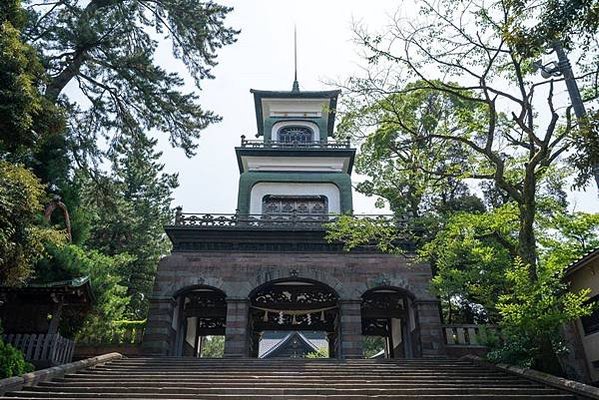 遠渡來台的日本諸神：日治時期的台灣神社田野踏查/全台第一本，