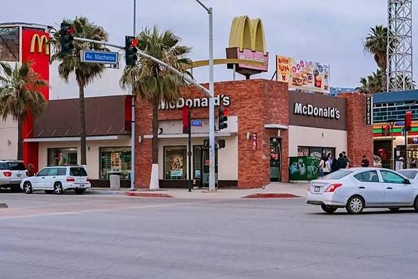 麥當勞最賺錢的其實不是食物！分析獲利來源發現：它根本是地產大