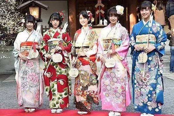 日本武士成人禮-元服/「元」是頭的意思，「服」是穿的動詞意思