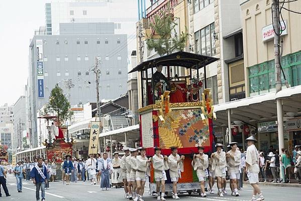 祇園祭是八坂神社舉辦的祭典活動在日本京都「宵山」和「山鉾巡遊