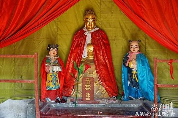 碧霞元君「北元君·南媽祖」或「北聖母·南媽祖」泰山奶奶在北方