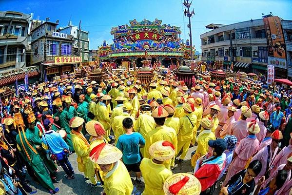 東港迎王平安祭典，東港人稱迎王-迎接代天巡狩的五位王爺神（千