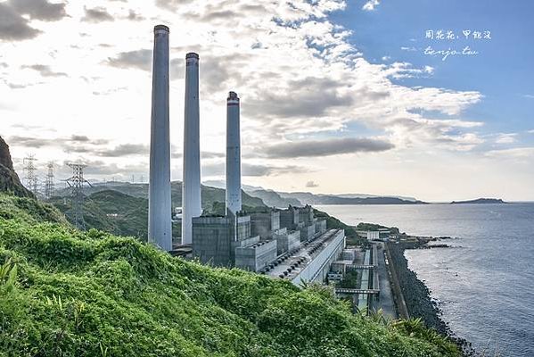 白米甕砲台-荷蘭城建於1900年與東側和平島的社寮砲台扼守基