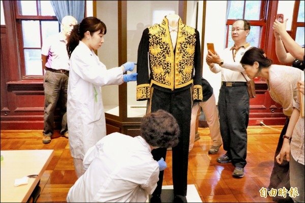「若槻道隆校長敕任官大禮服」獲南市府公告指定為「一般古物」見