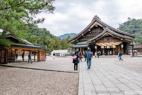 出雲大社「結良緣」聞名：求良緣必訪結緣神社-神社境內的兔子雕