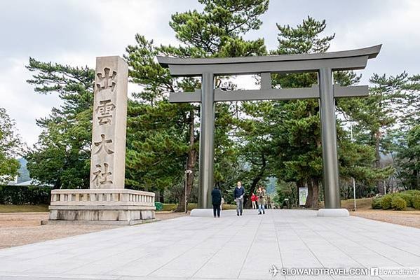 出雲大社「結良緣」聞名：求良緣必訪結緣神社-神社境內的兔子雕