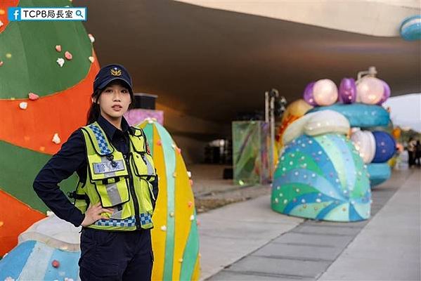 正妹女警劉育珊/霧峰分局成功派出所女警劉育姍，是台大企管系高