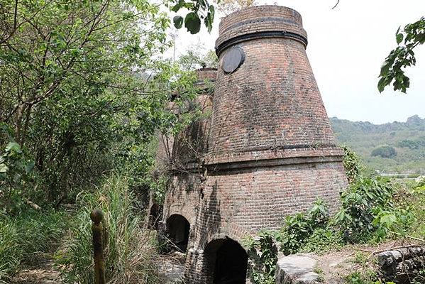 柴山 百年石灰窯-歷史建築/原淺野水泥台灣工場台灣第一個現代