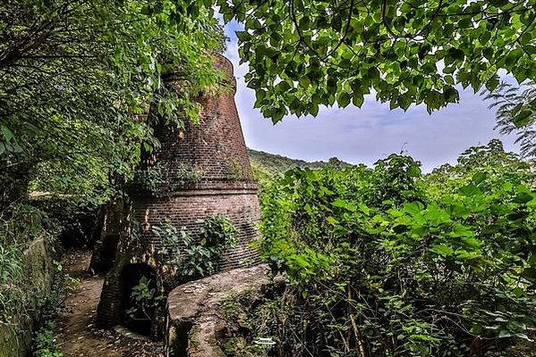 柴山 百年石灰窯-歷史建築/原淺野水泥台灣工場台灣第一個現代