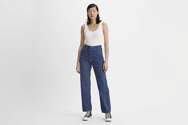 1930年代，Levi&apos;s推出史上第一條專為女性設計的牛仔褲